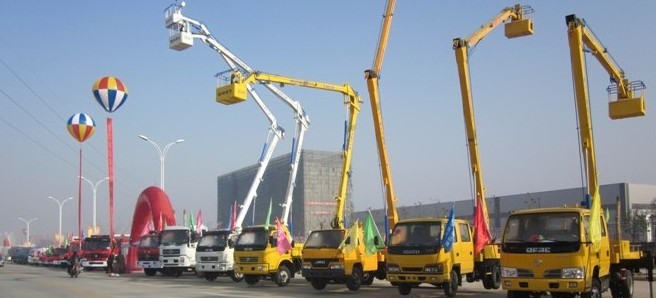 �߿����I(y��)܇(ch��)����(gu��)�ģ�Ʒ�N��һ�����۱�ʽ�߿����I(y��)܇(ch��)_��s��ʽ�߿����I(y��)܇(ch��)������ʽ������ϵ�������⣬Ҳ���Է֞鴹ֱ����ʽ���ַQ(ch��ng)����ʽ��������ʽ�߿����I(y��)܇(ch��)���׸�ʽ���X�Ͻ�ʽ�����bжʽ�����д�ֱ����ʽ���������ش󣬵����I(y��)�߶��������C(j��)��(d��ng)�Բ������`����Ŀǰ��(gu��)��(n��i)�V���\(y��n)�õ����۱�ʽ�߿����I(y��)܇(ch��)��